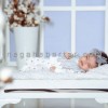 ژست عکس آتلیه ای نوزاد دختر